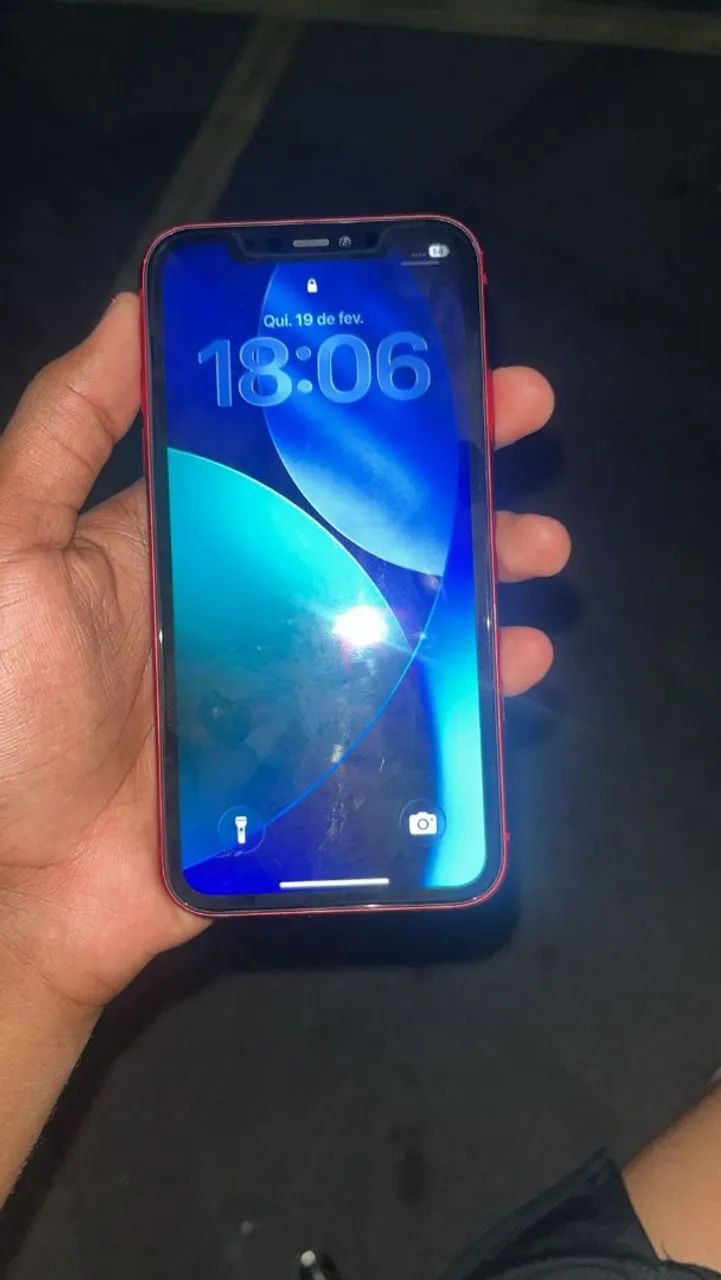 IPHONE 11 RED 