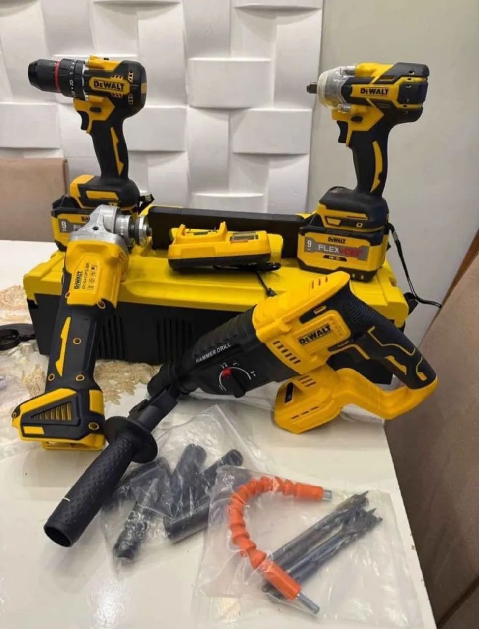 KIT COMPLETAO DA DEWALT VAI COM A MALETA (( NUNCA USADA )) - Foto 2