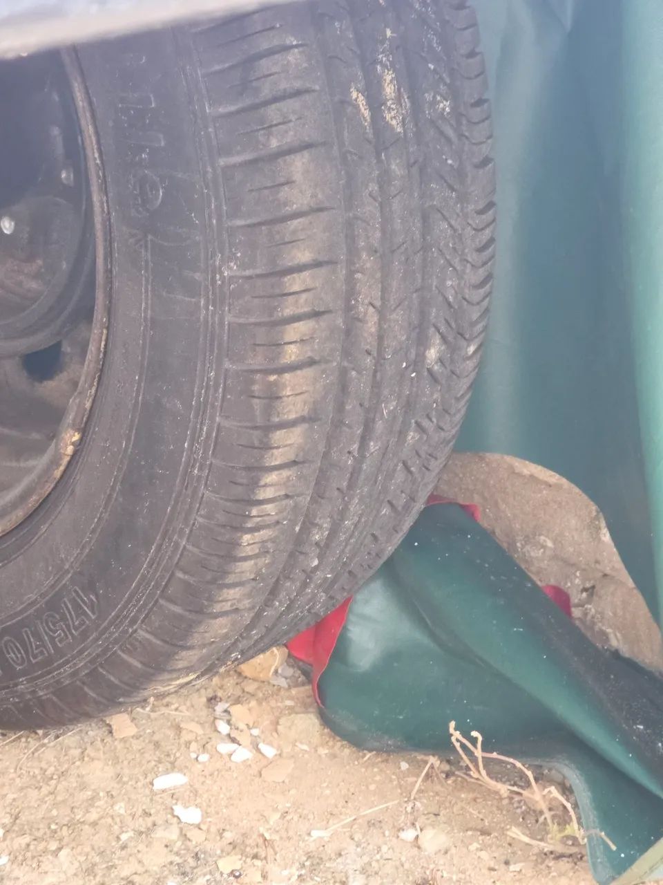 Vendo carroça prancha 2 eixos - Foto 4