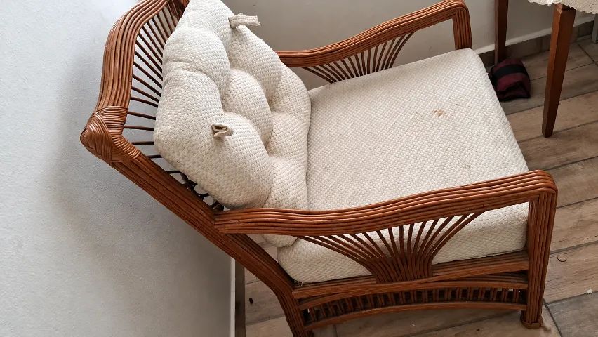 Kit sala 2 poltronas e 2 mesas tampo de vidro. Aceito oferta! - Foto 5