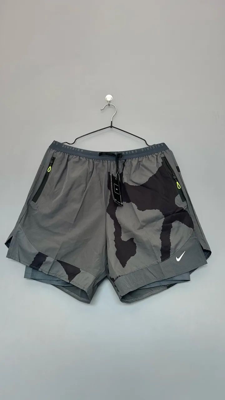 Short Nike Running Division