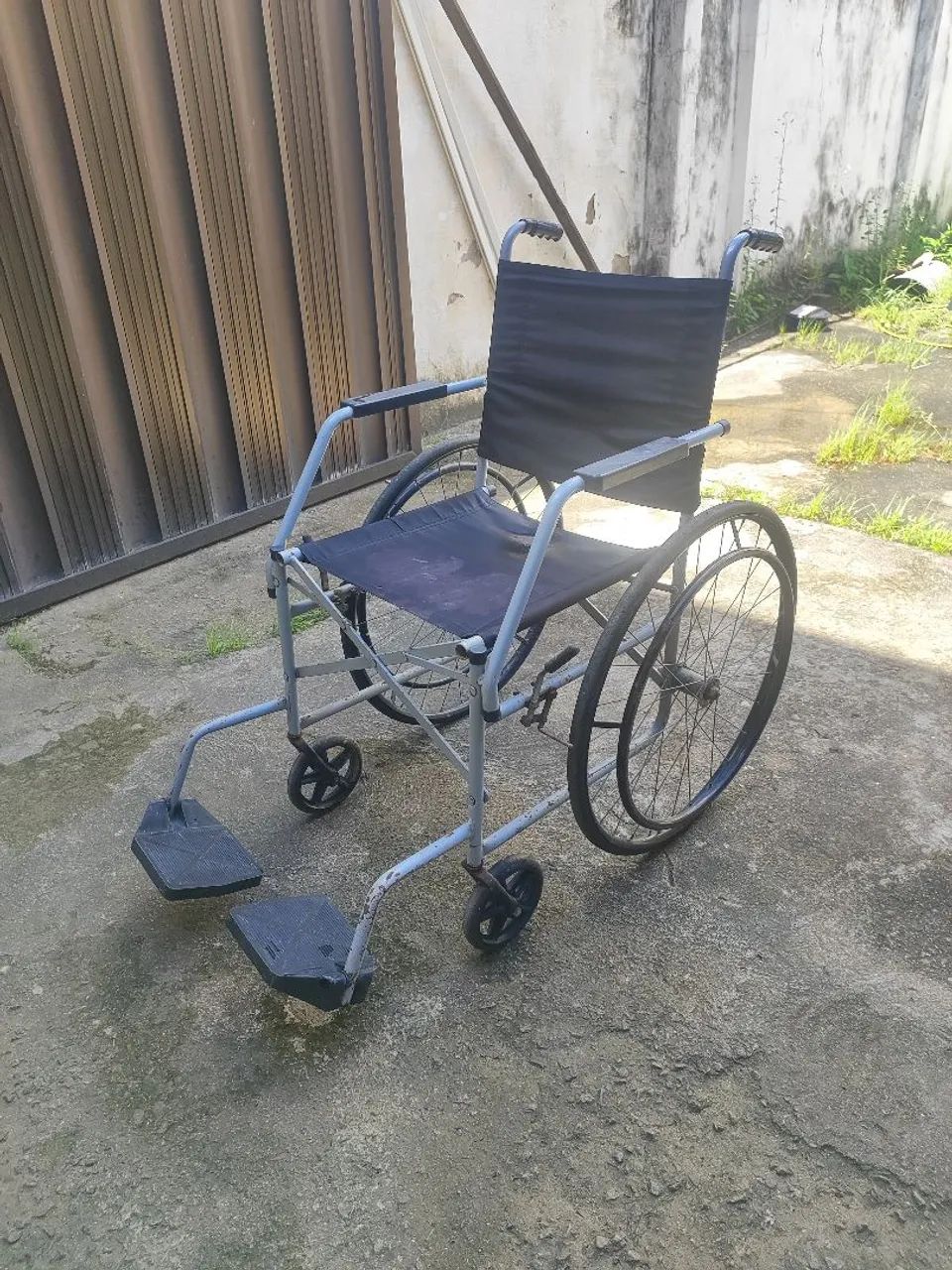 Cadeira de Rodas - Foto 3