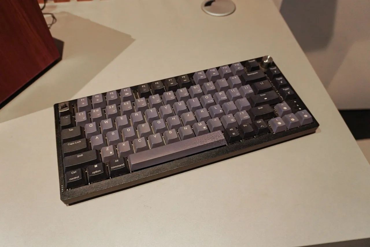 Teclado Gamer Mecânico K65 Plus