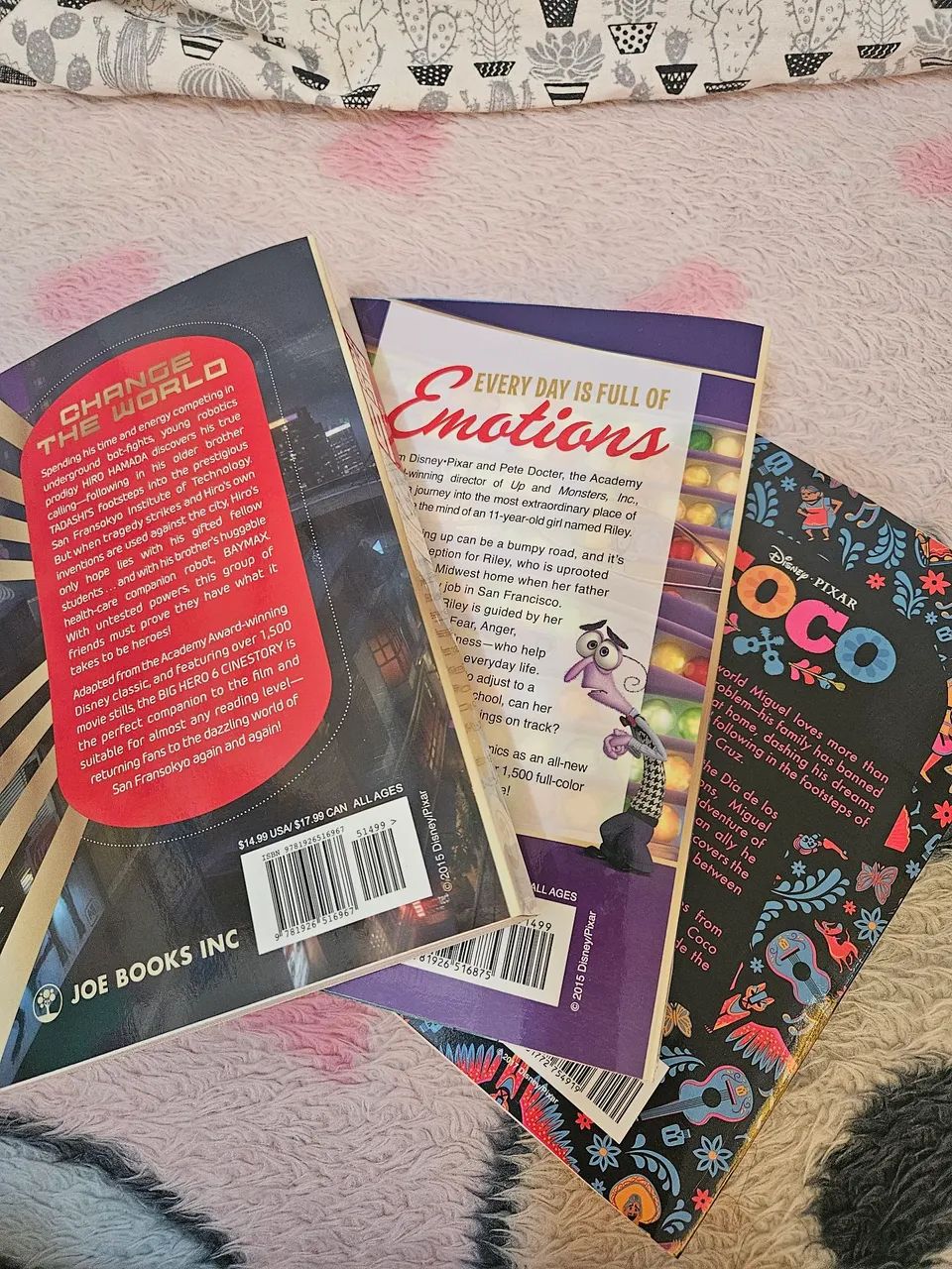 3 livros História Cinematográfica em imagens - Big Hero 6, Divertidamente e Coco - Foto 5