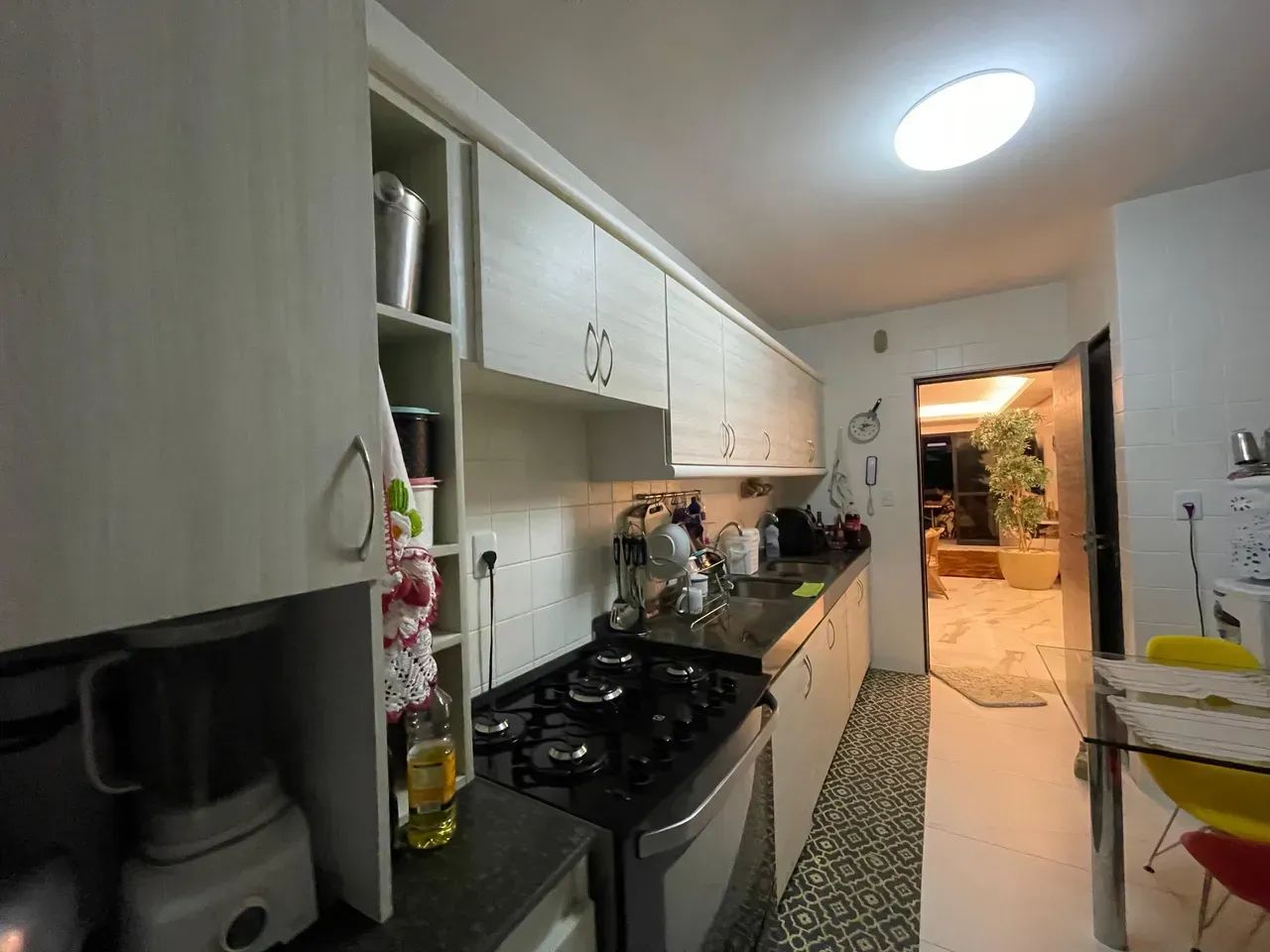 Alugo Excelente Apto de 4 quartos sendo 3 suítes com 190.m² na Ponta Verde - Foto 4