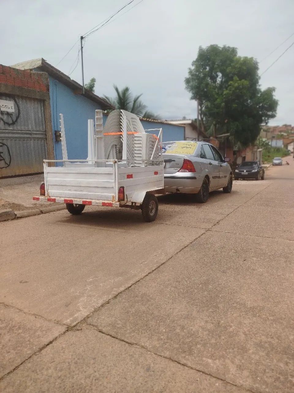 Aluguel de cadeiras e mesas 