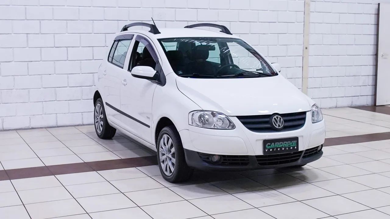 Volkswagen Fox 1.0 MI Total Flex 8V 5P 2010