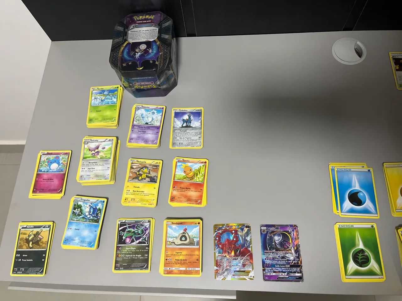 376 cartas de pokémon aleatórias + 1 EX + 1 GX