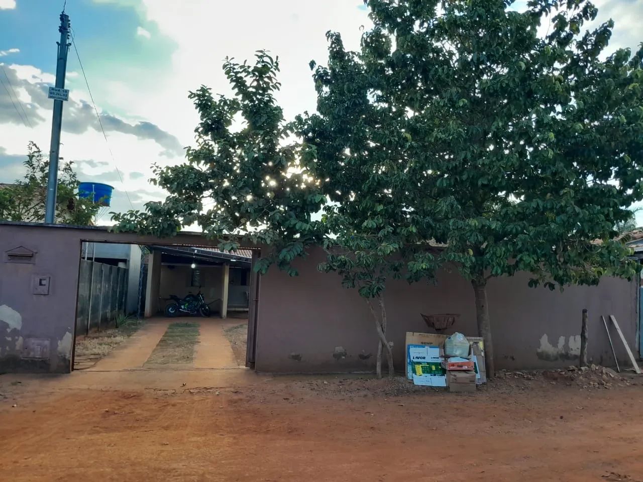Barracão com 2 quartos, sala , cozinha banheiro e 2 garagem coberta  - Foto 2