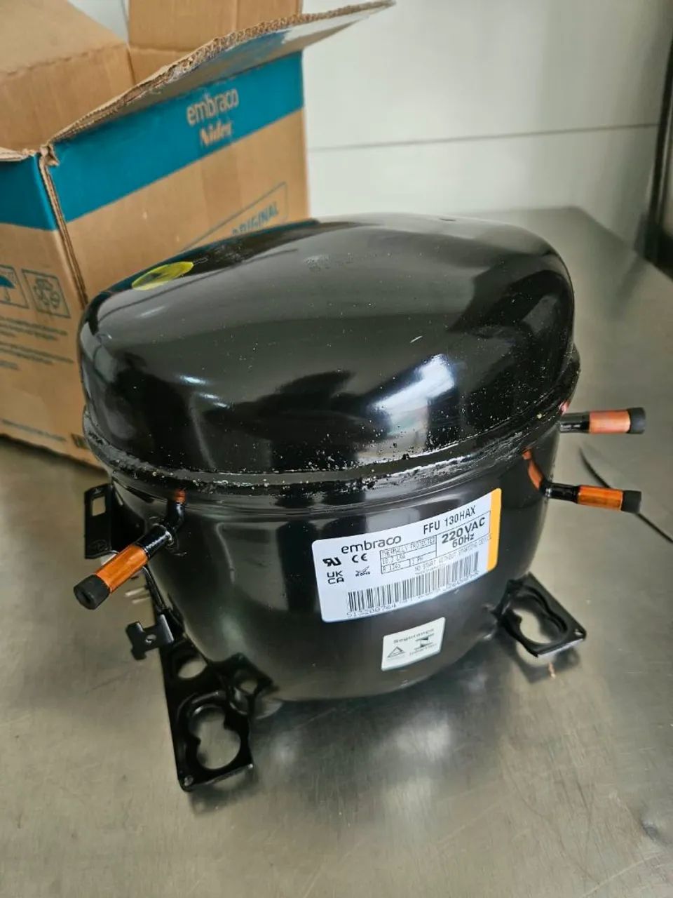 Motor Embraco FFU 130 Hax 1/3 R134A - Foto 2
