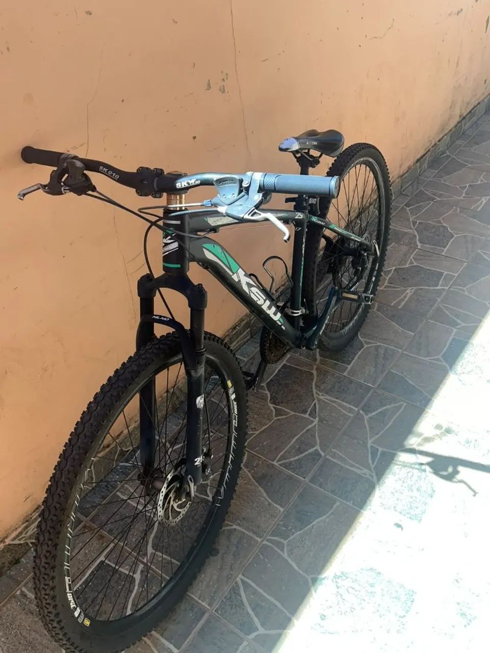 Bicicleta KSW Aro 29 - Freio a Disco e Suspensão - Foto 4