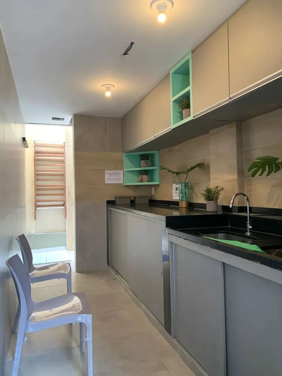 APT STUDIO c/ MOBÍLIA. 30m da Praia e 100m da FMO e do Shopping. RESERVE AGORA! - Foto 12