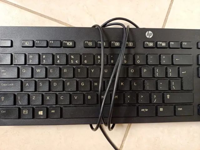 Kit com 3 peças Teclado de computador com mouse COM fio e mouse SEM fio - Foto 2