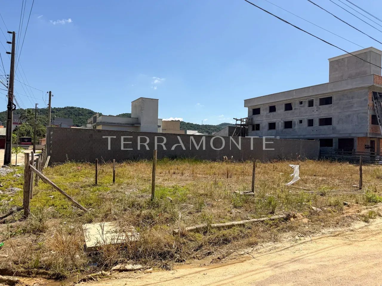 Terreno de esquina 450m² no bairro São João - Foto 5