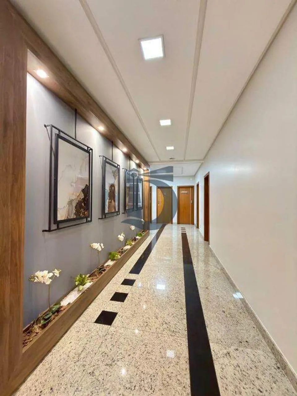 Imóvel Comercial Mobiliado e Equipado para Aluguel 12 consultórios, 05 vagas  Centro - Foto 3
