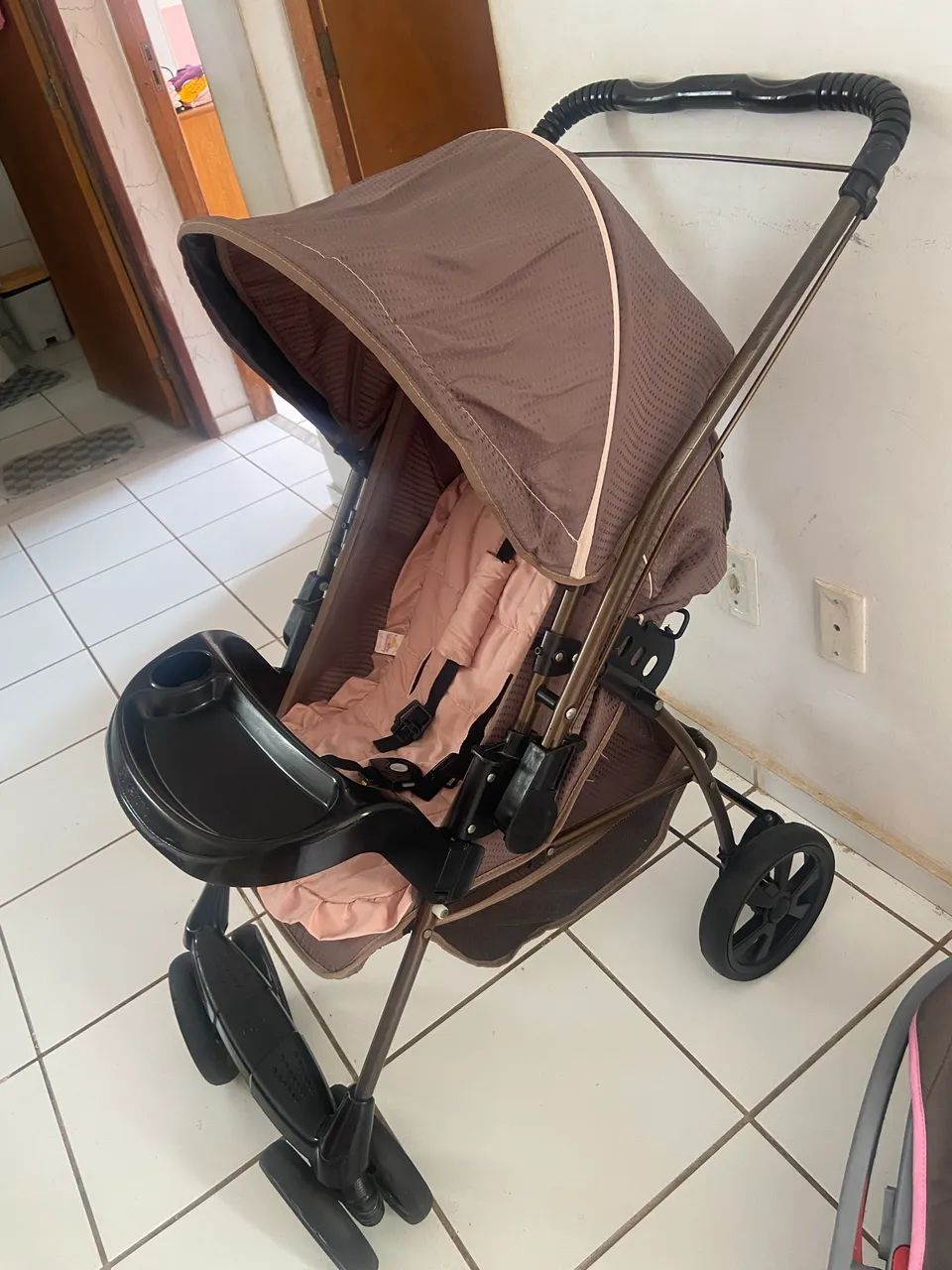 Carrinho de bebê e bebê conforto  - Foto 4