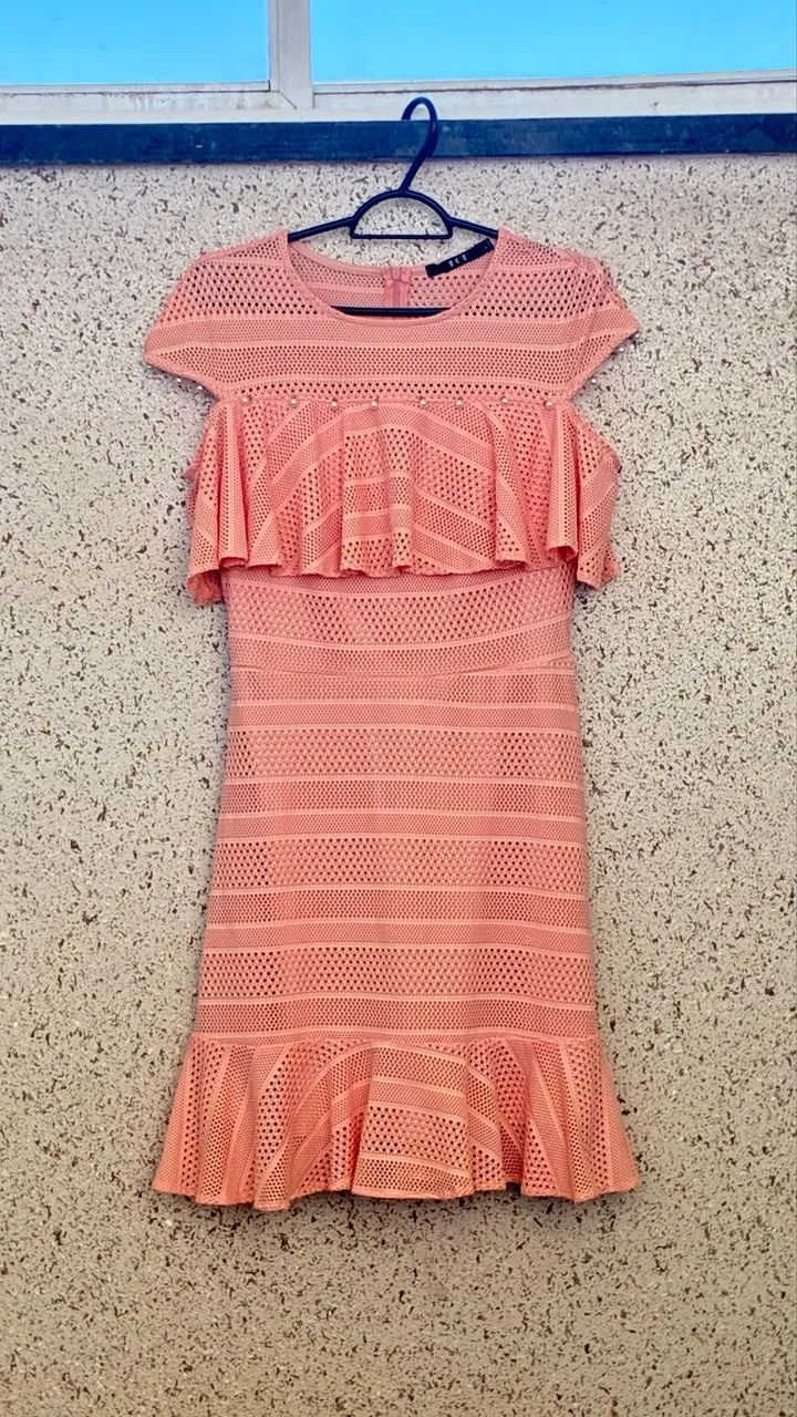 Vestido feminino rosa salmão 