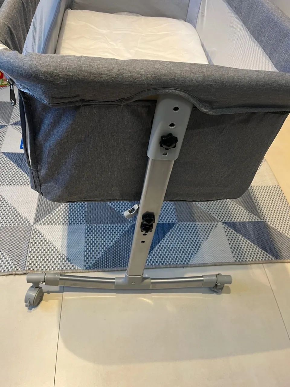 Berço portátil kababy usado - Foto 4