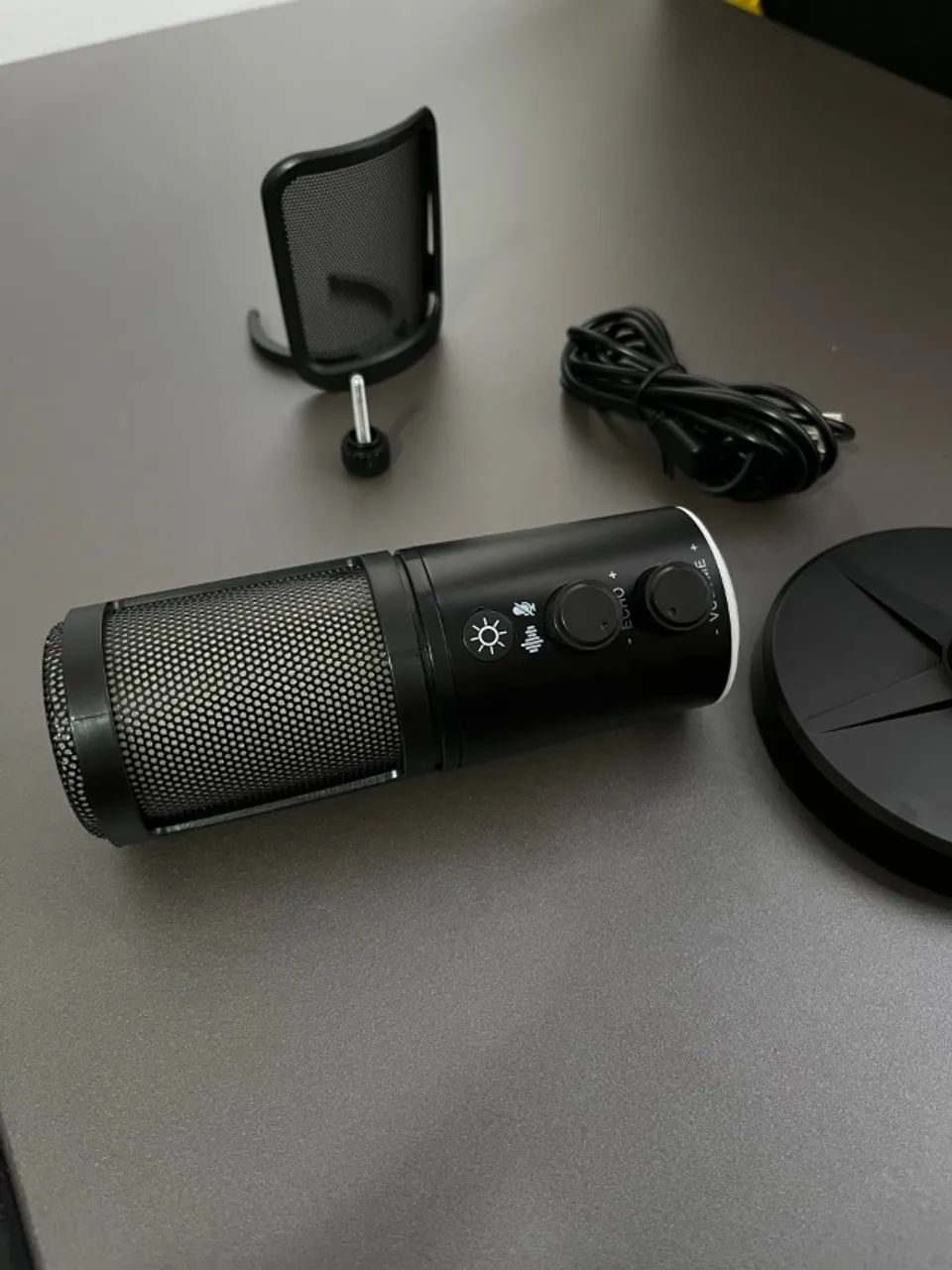 (Novo) Microfone de Mesa com RGB - Foto 4