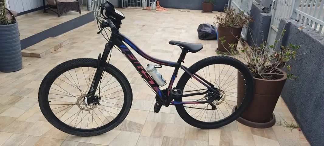 Bicicleta Aro 29 Alumínio First Curvo 24v T15 - Preto/Ros - Foto 2