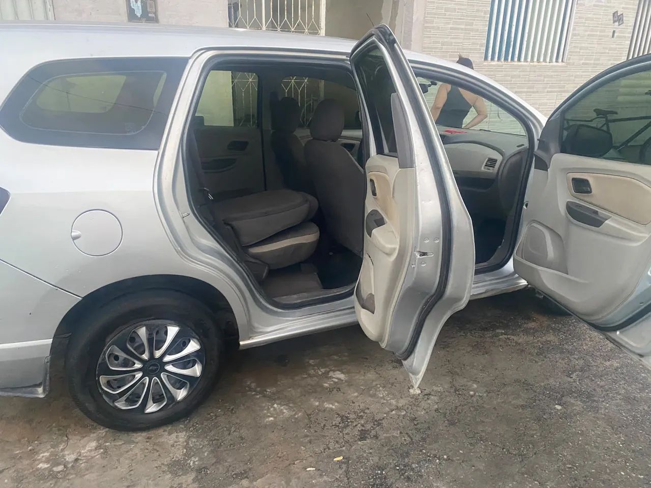 Chevrolet Spin LT 1.8 8V Econo.flex 5P Mec. 2013 - Foto 2