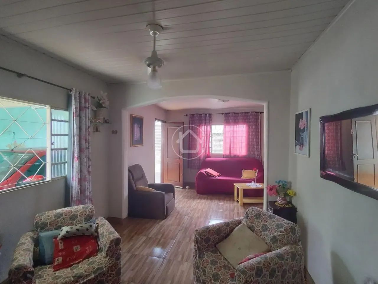 CASA COM 3 DORMITORIOS E EDÍCULA - Foto 4