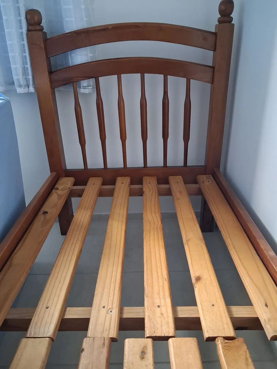 Vendo cama de solteiro - Foto 3