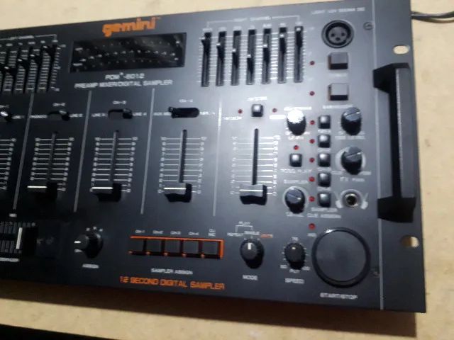 GRADIENTE CYGNUS POLYVOX GEMINI 6012 MESA - Foto 2