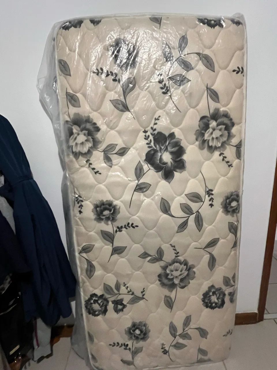COLCHÃO SOLTEIRO EM PERFEITO ESTADO - Foto 2