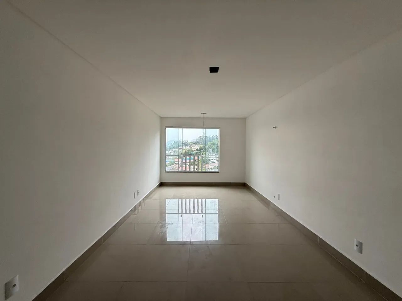 Sobrado Triplex com 2 Suítes e 2 Vagas no Tribess  Blumenau - Foto 4
