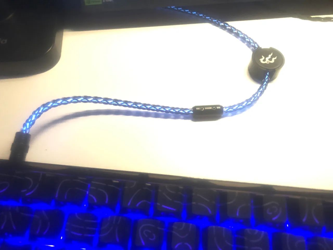 Teclado gamer/magnético rgb win 60 - Foto 3