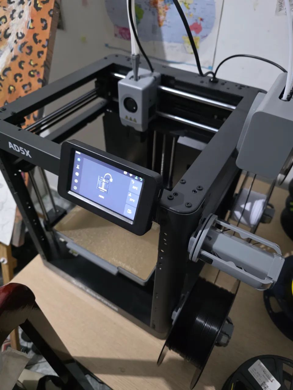 Impressora 3d ad5x flashforge imprime 4 cores