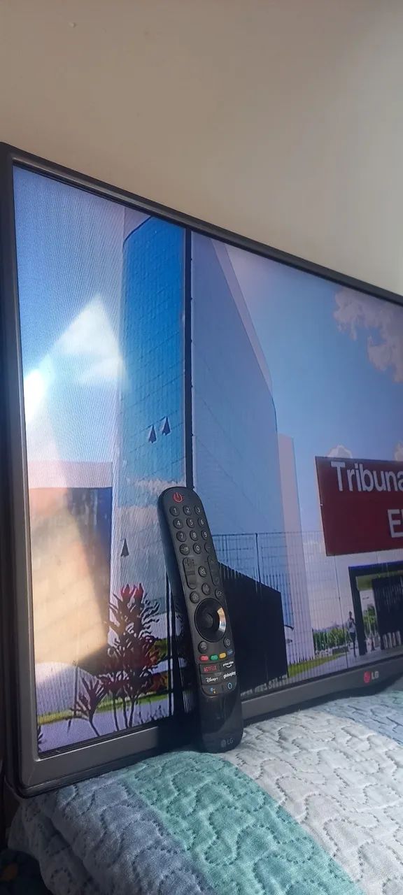 TV LG 32' - C/ Conversor e antena