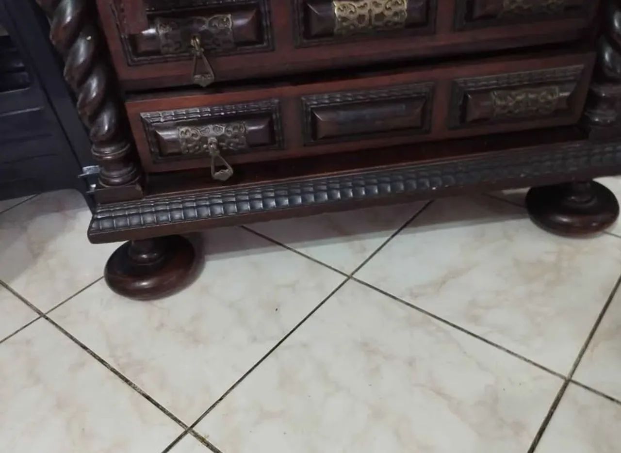 Conjunto de móveis antigos em madeira maciça - 2 peças com espelho - Foto 5