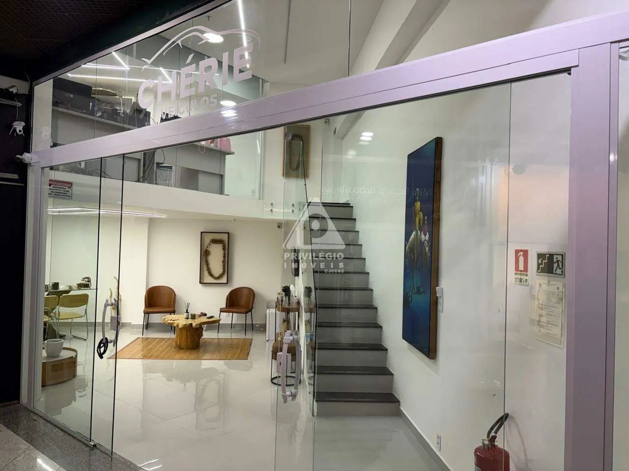SALA COMERCIAL REFORMADA E SEMI MOBILIADA NO BARRA POINT SHOPPING - Foto 4