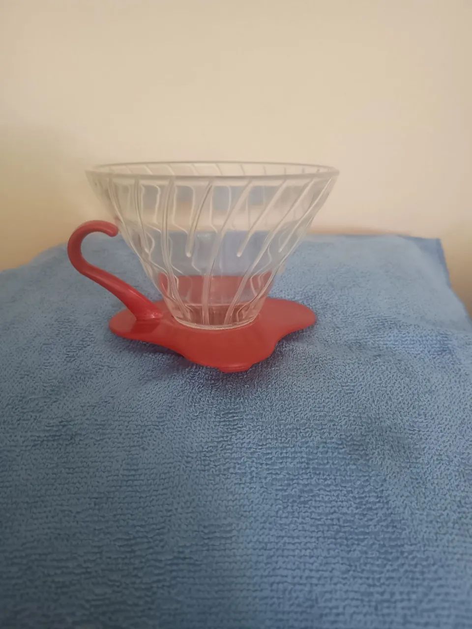 Coador de café Hario V60 de vidro, vermelho