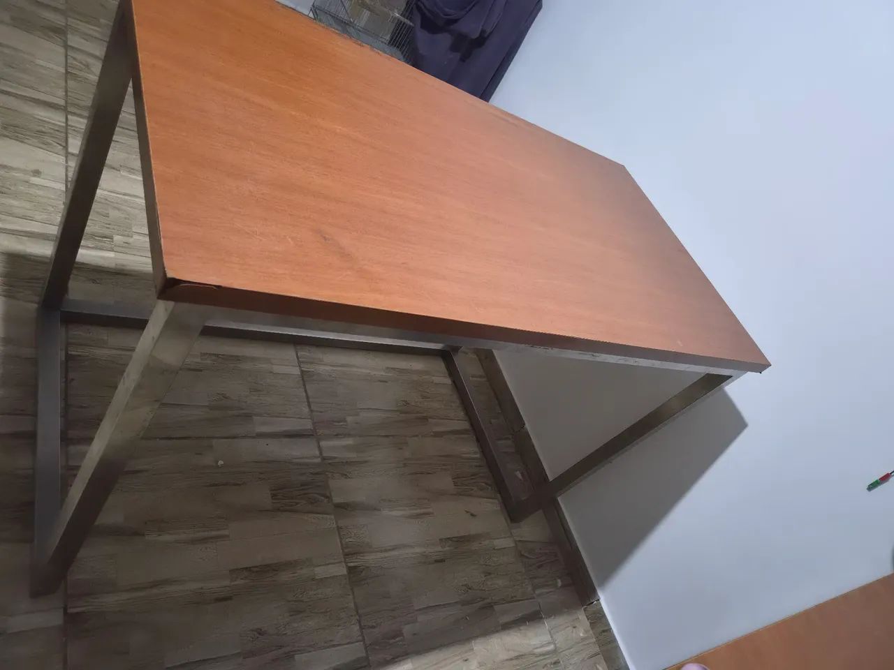 Mesa 1,30mx70cm extremamente resistente! - Foto 4