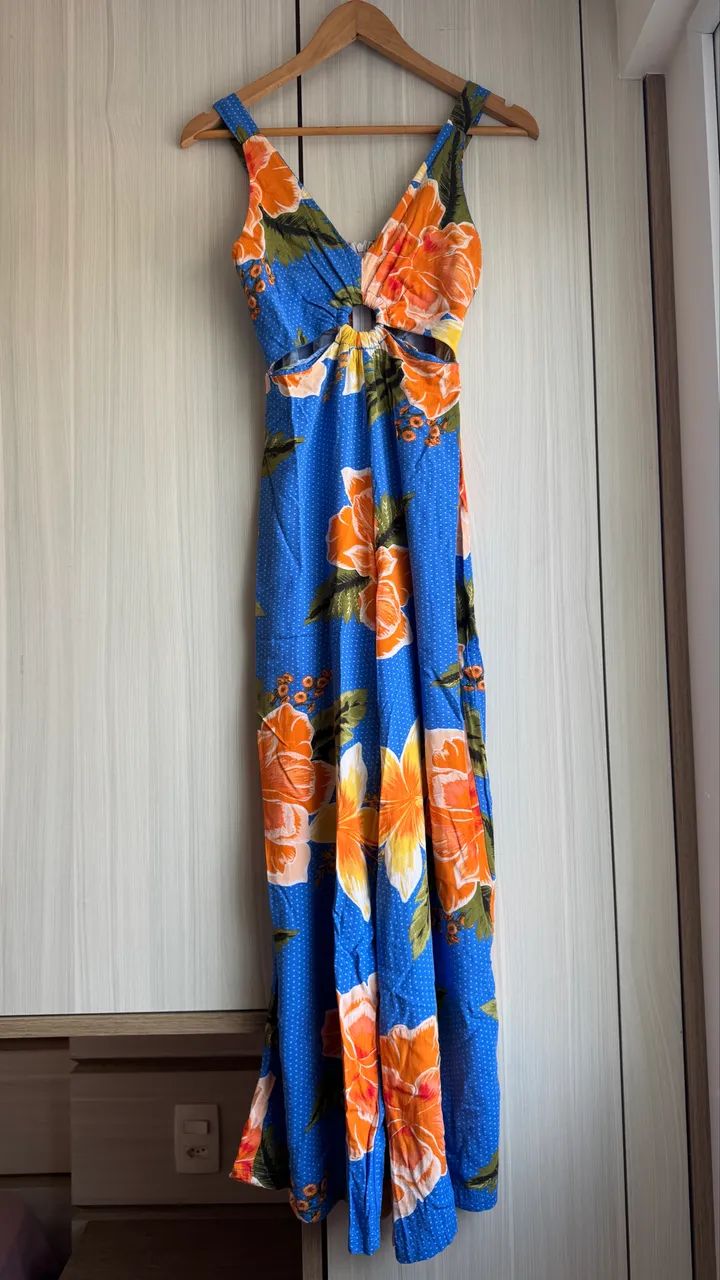 Macacão estampado com detalhes no busto - Tamanho P