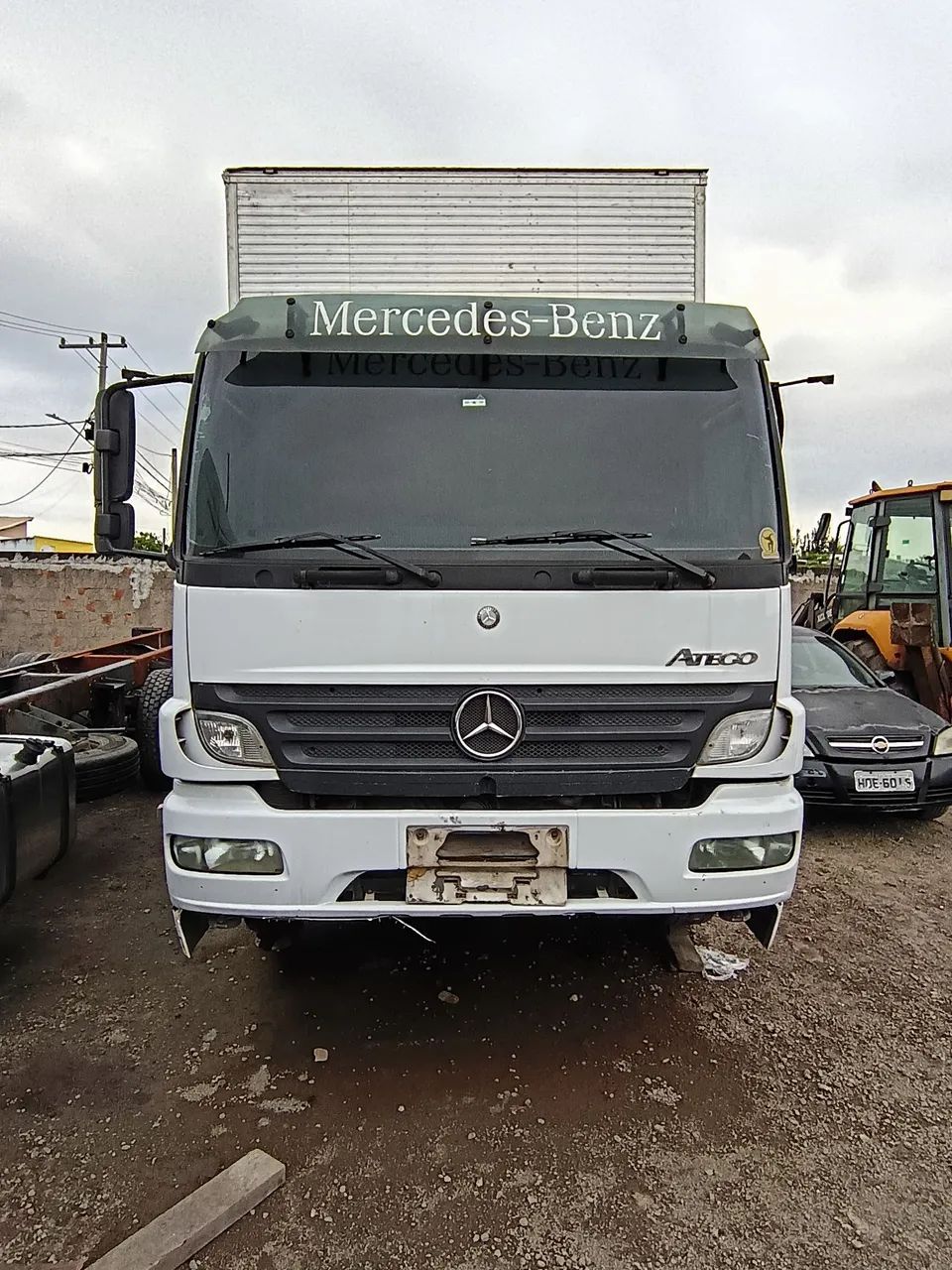 Atego 2425 truk baú  - Foto 2