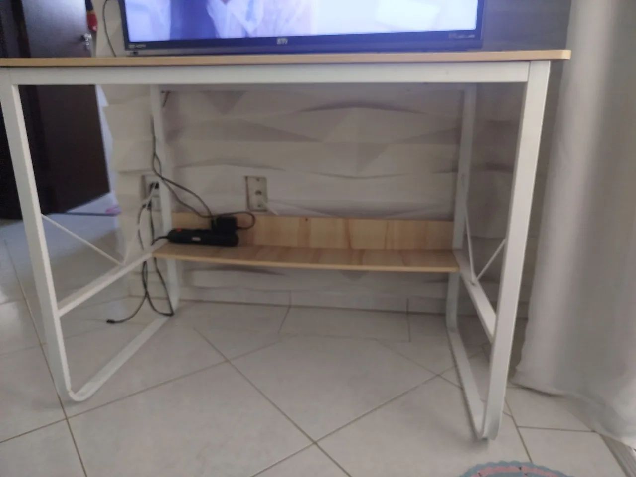 Mesa de estudos e cadeira de estudos 