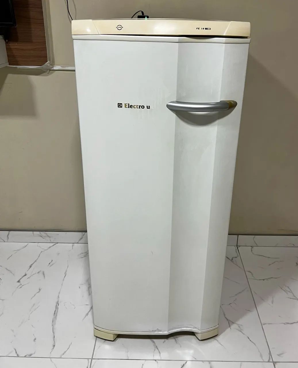 Freezer vertical Electrolux  - Foto 2