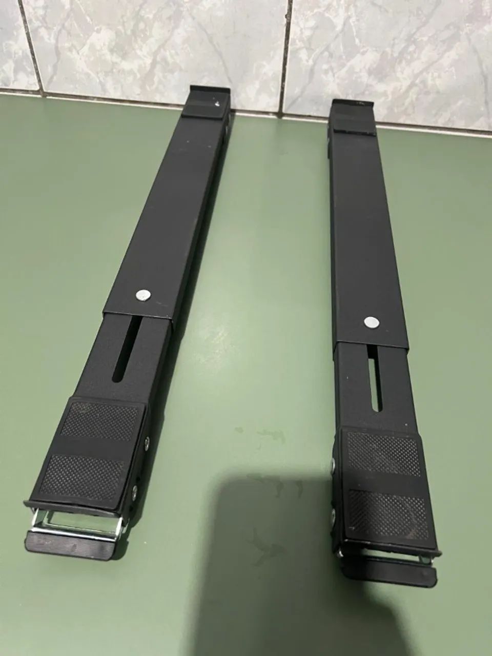 Suporte com rodinhas móvel ajustável - Foto 2