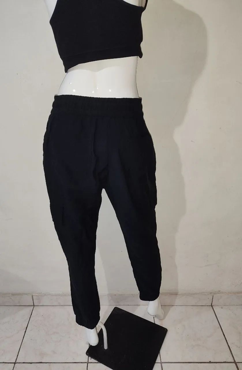 Calça Feminina Cargo Jogger Zara M  - Foto 2