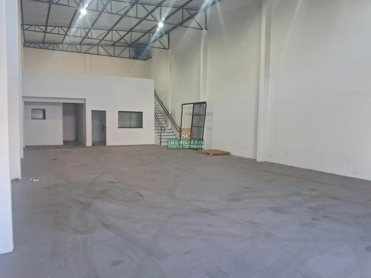 Barracão para alugar em Maringá, Jardim São Francisco, com 219 m² - Foto 5