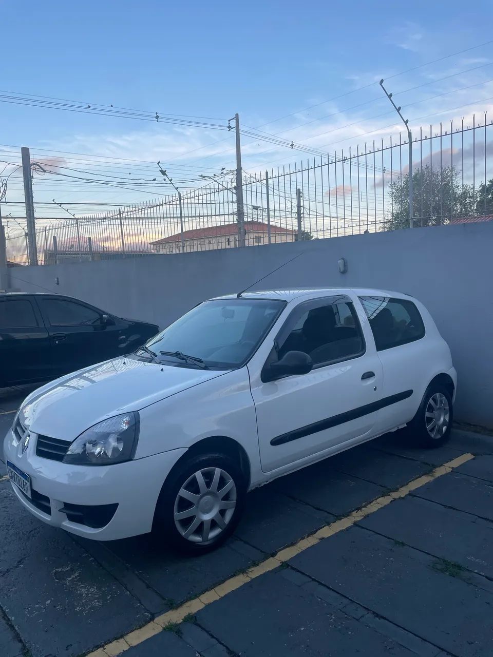 Renault Clio Clio Hi-Flex 1.0 16V 3p 2012