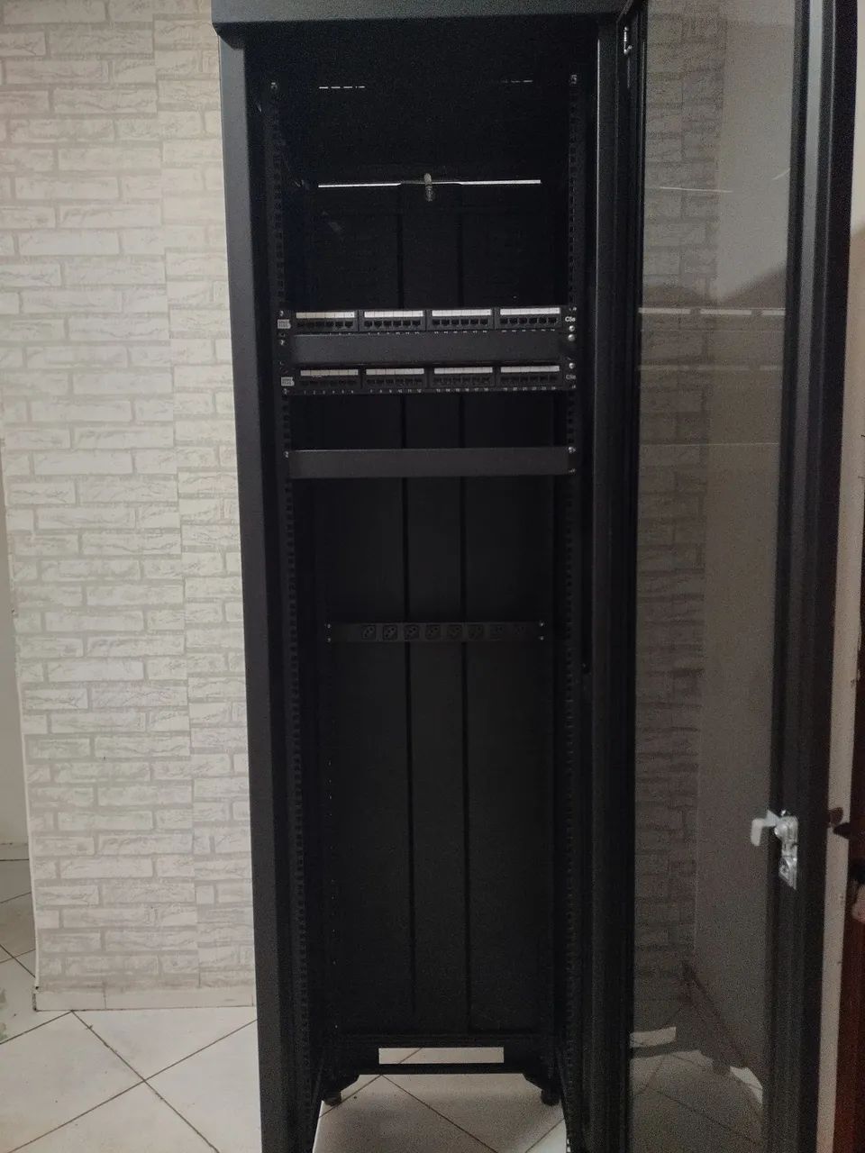 Rack Servidor Fechado 44U