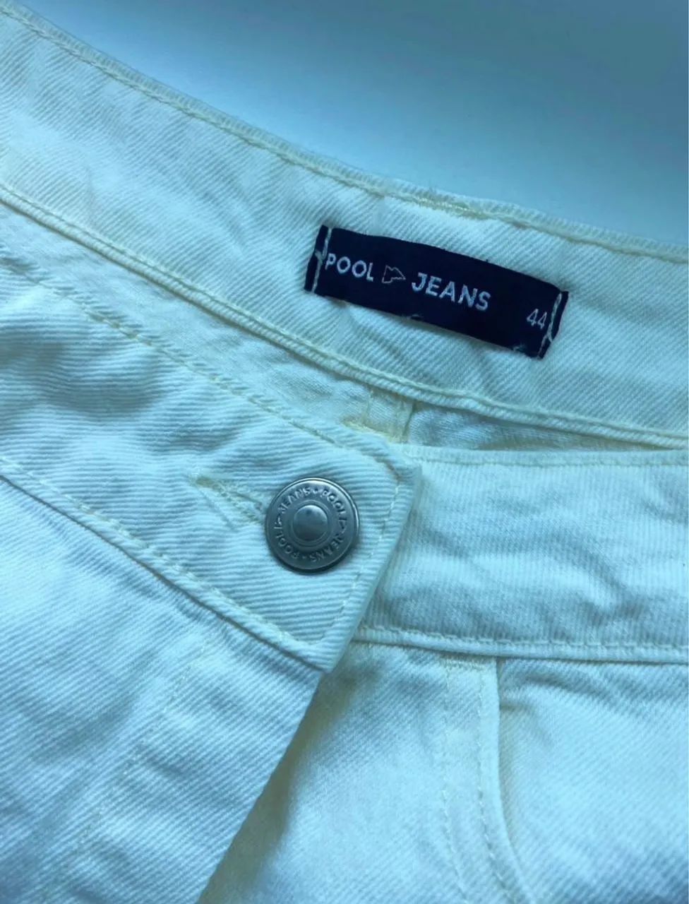 Short saia jeans Tamanho : 44 Cor: Branco / Off WHITE - Foto 2