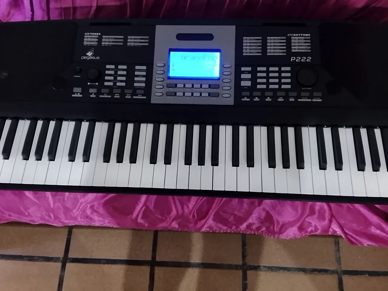 Teclado.   Pegasus.   - Foto 4