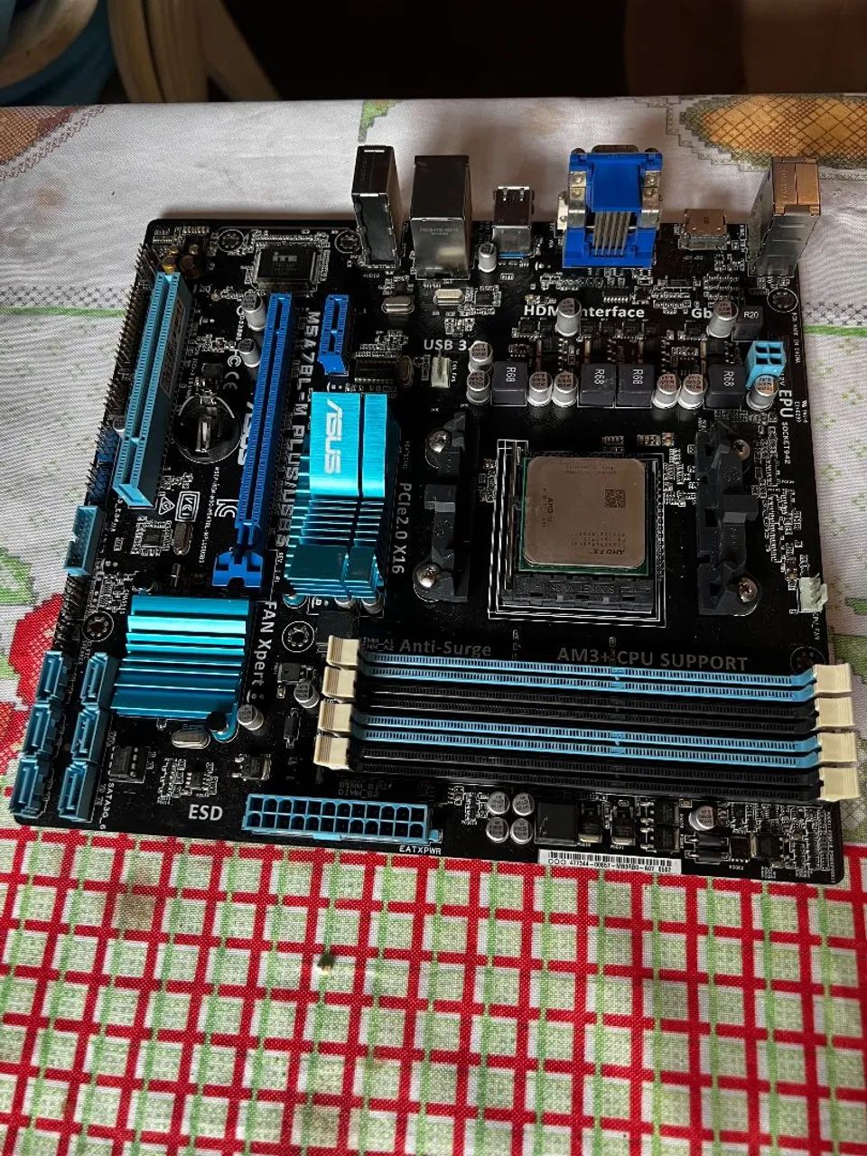 Kit placa mãe e processador 