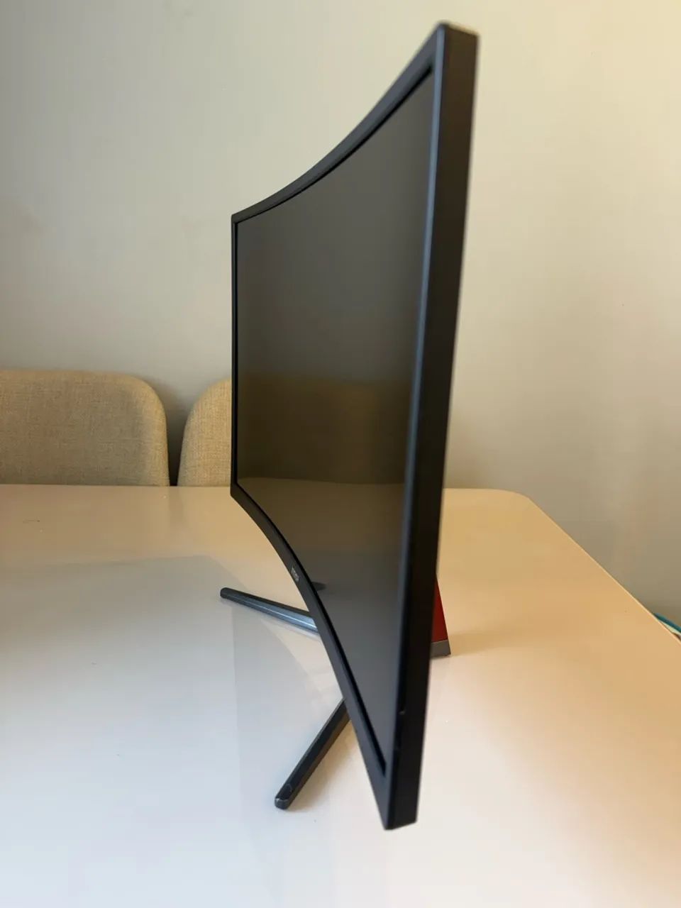 Monitor MSI G24C - Curvo 144hz - Foto 2